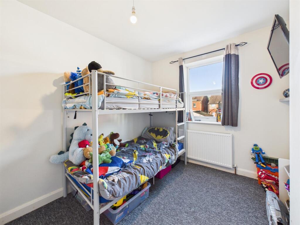 Bedroom: