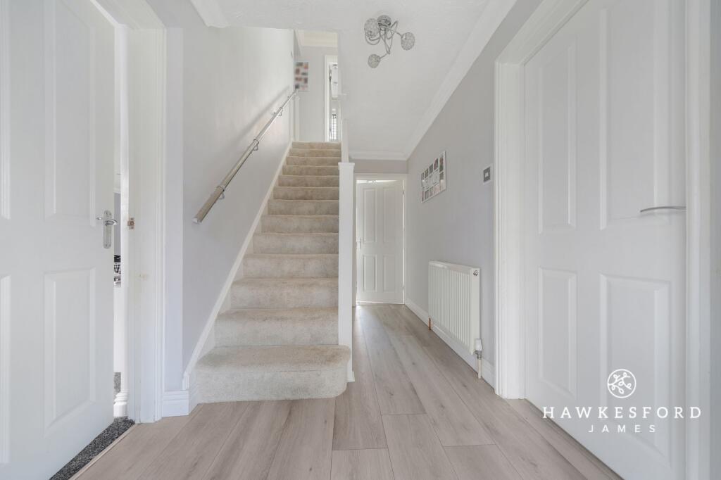 Hall Close, Sittingbourne - Entrance hall