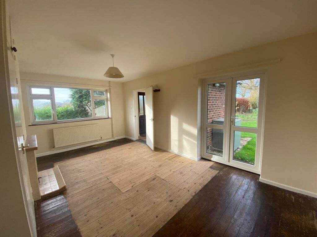 Dining Room/Family Room: