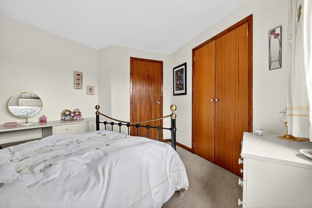 29 woodbank gardens, largs_12.jpg