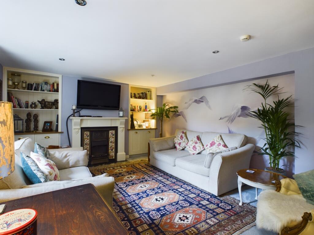 CAM03062G0-PR0029-STILL008