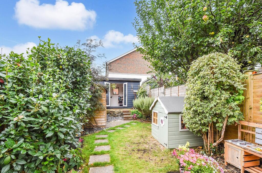 Ph5_6176492 cropp...