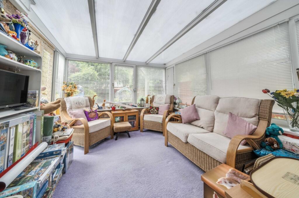 1297074-16-6835d9aa5fc18