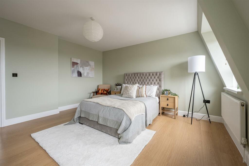 Orchard House, E18