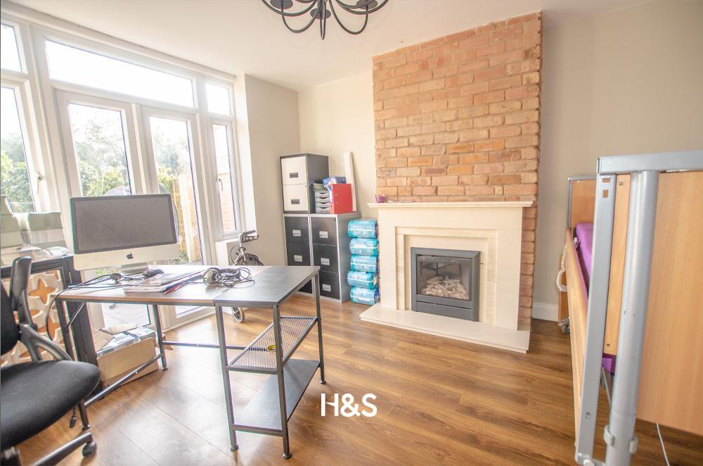 100 cropthorne road - rear reception.jpg