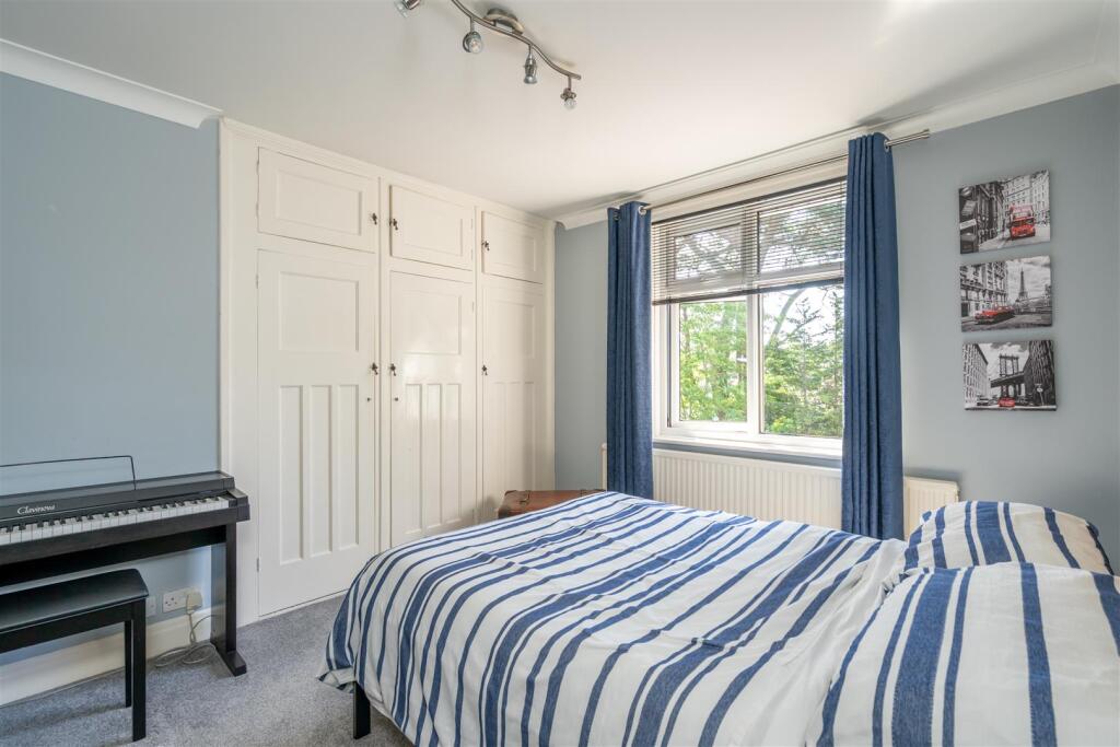 Bedroom 4.jpg