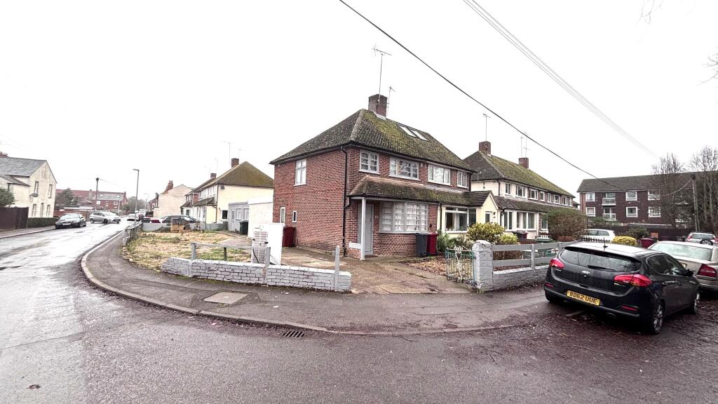 2 Mill Green, Caversham, Berkshire, RG4 8EX