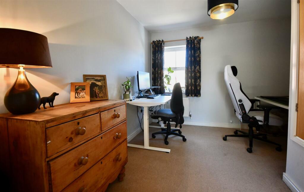 Bedroom / Double Study