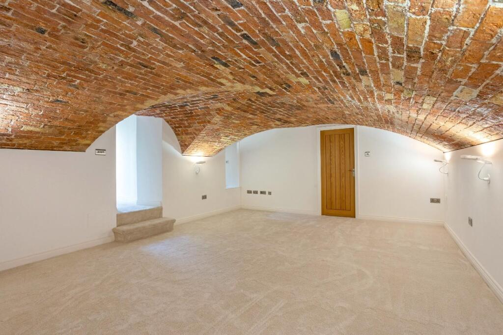 Apartment 1 302970 (13).jpg