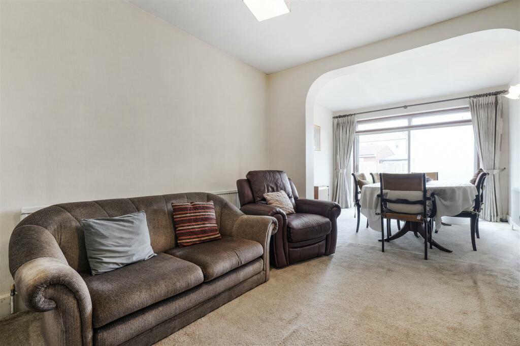 22 Langham Gardens - ggjNa5UCBurhIFpBYHxQ.jpg