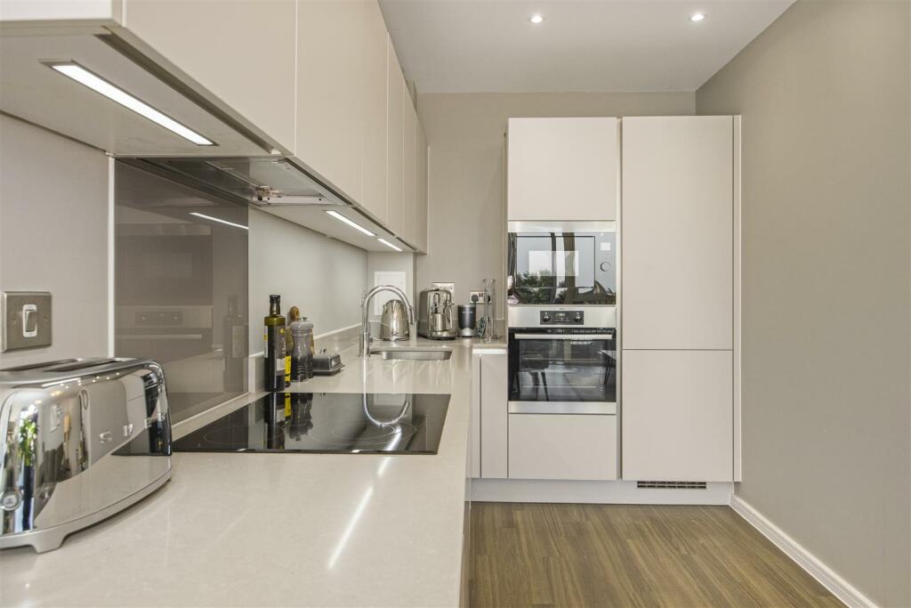 3) Braithwaite House, Troubridge square -005.JPG