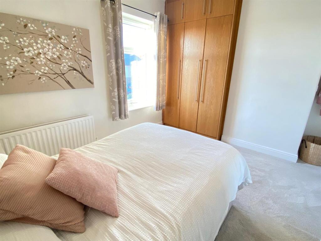 bed 1 1.jpg