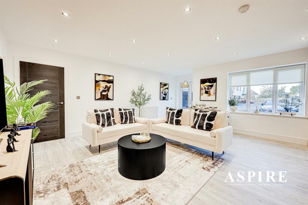 Aspire Estate Agents11.jpg