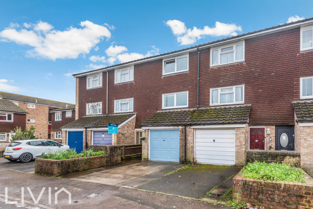 RUSTHALL CLOSE, 22-19