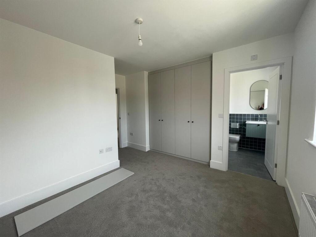 Master Bedroom 2 to En-Suite.jpg