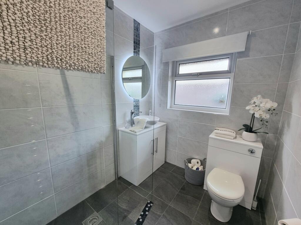 DOWNSTAIRS WET ROOM