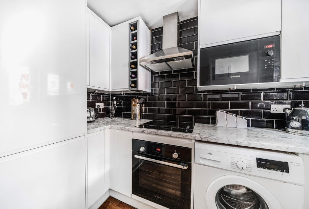 1332459-2-6889f41...