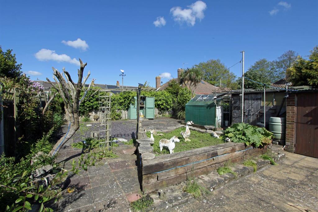 IMG_1789 garden right.jpg