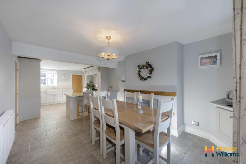Dining into Kitchen
