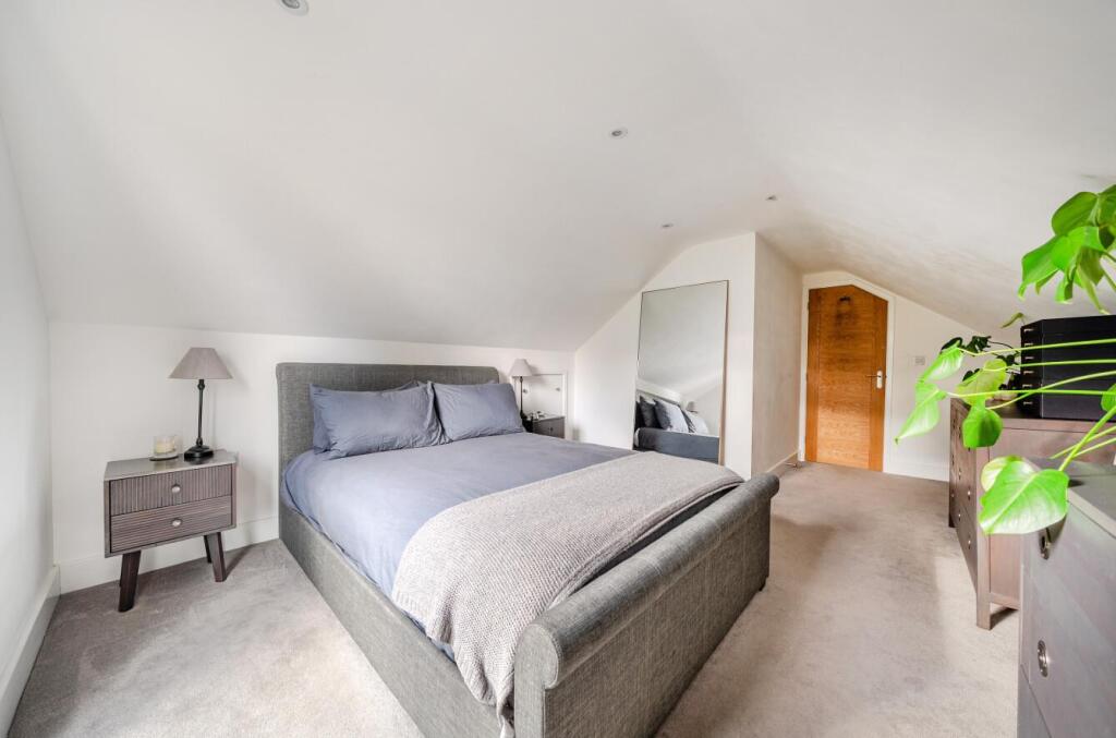 Leigh Road, Chandler's Ford