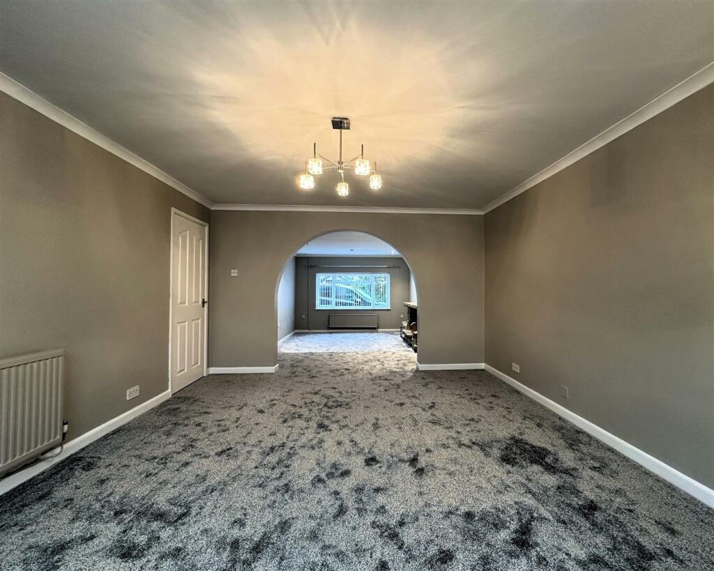 Dining Room.jpg