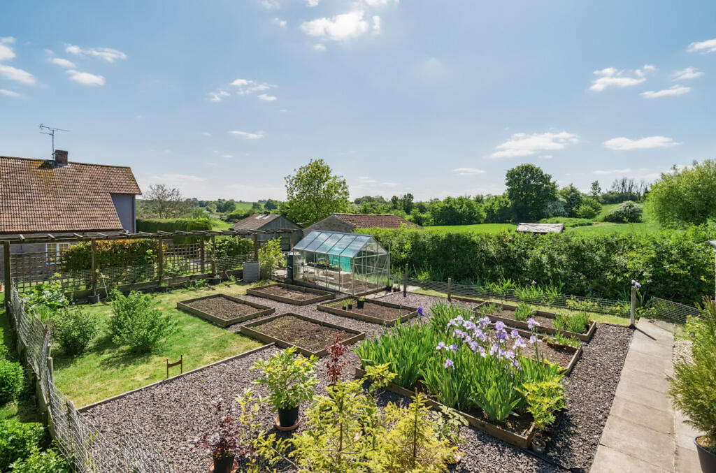 46-681a338a5d5ae-...