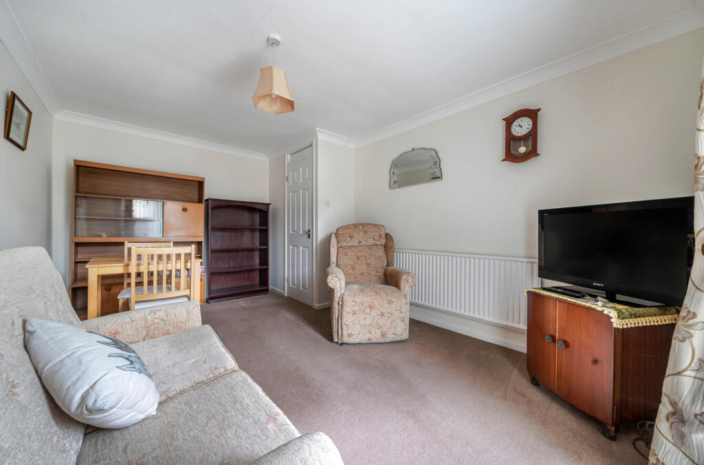 Sitting Room/Bedroom
