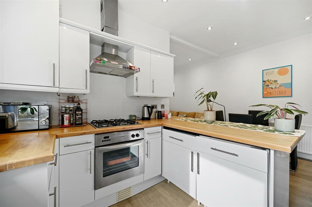BCAR - Flat 4, 17Twyford Avenue - Kitchen B (4).JP