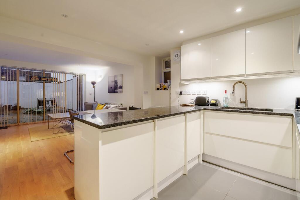 8407023-interior02-800.jpg