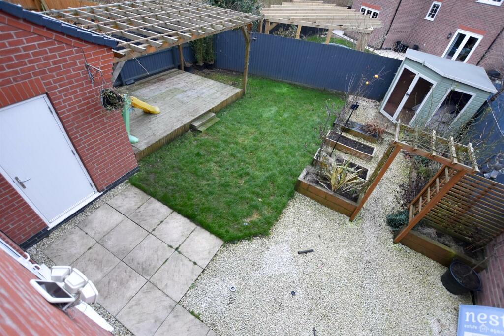 REAR ENCLOSED GARDEN