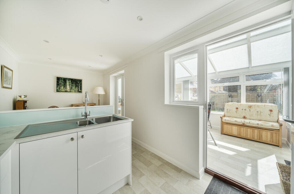 1353872-19-68c818...