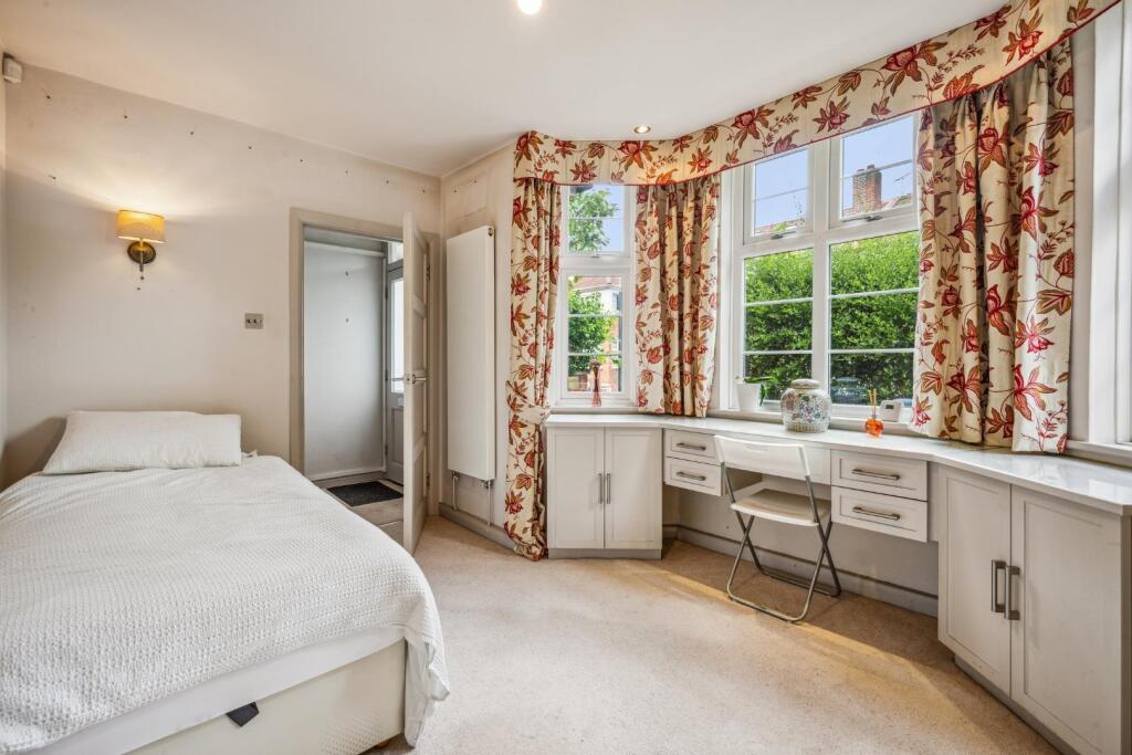 Guest Bedroom Suite