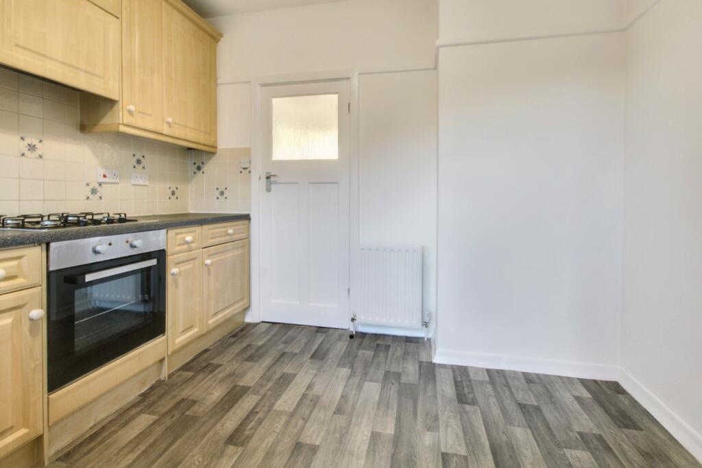 4.KITCHEN.jpg