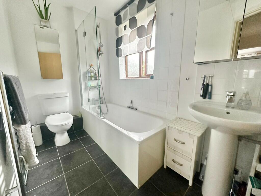 IMG-20240820-WA00...