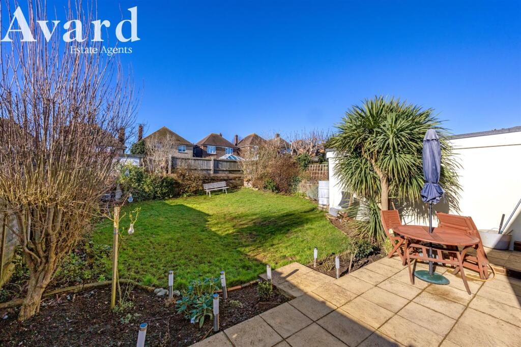 Millcroft Avenue, 5-006.jpg