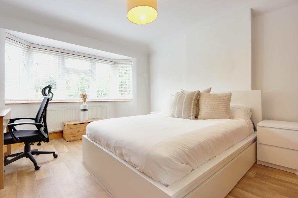 Second bedroom