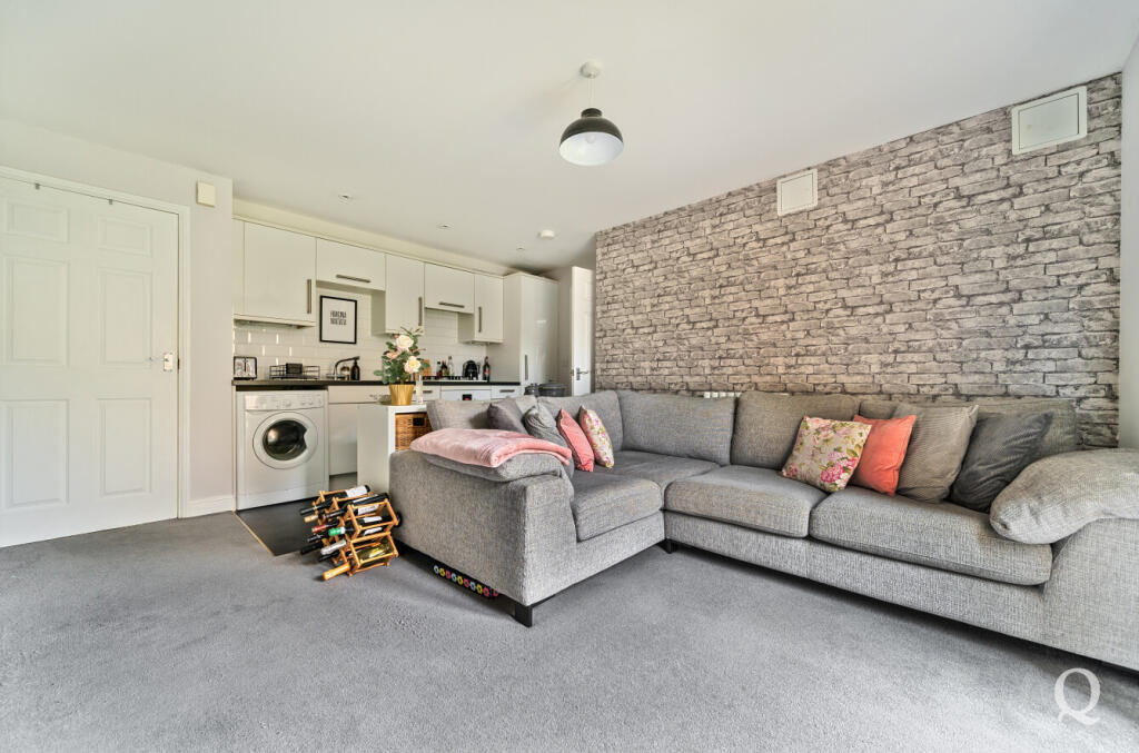 f05e31cb-934e-4c8...