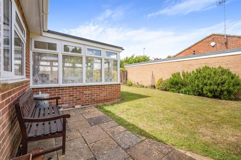 1 Poplar Close, Banbury-17.jpg