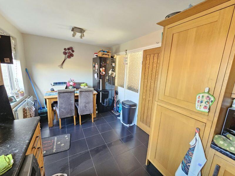 Kitchen/Dining Room Additional Image