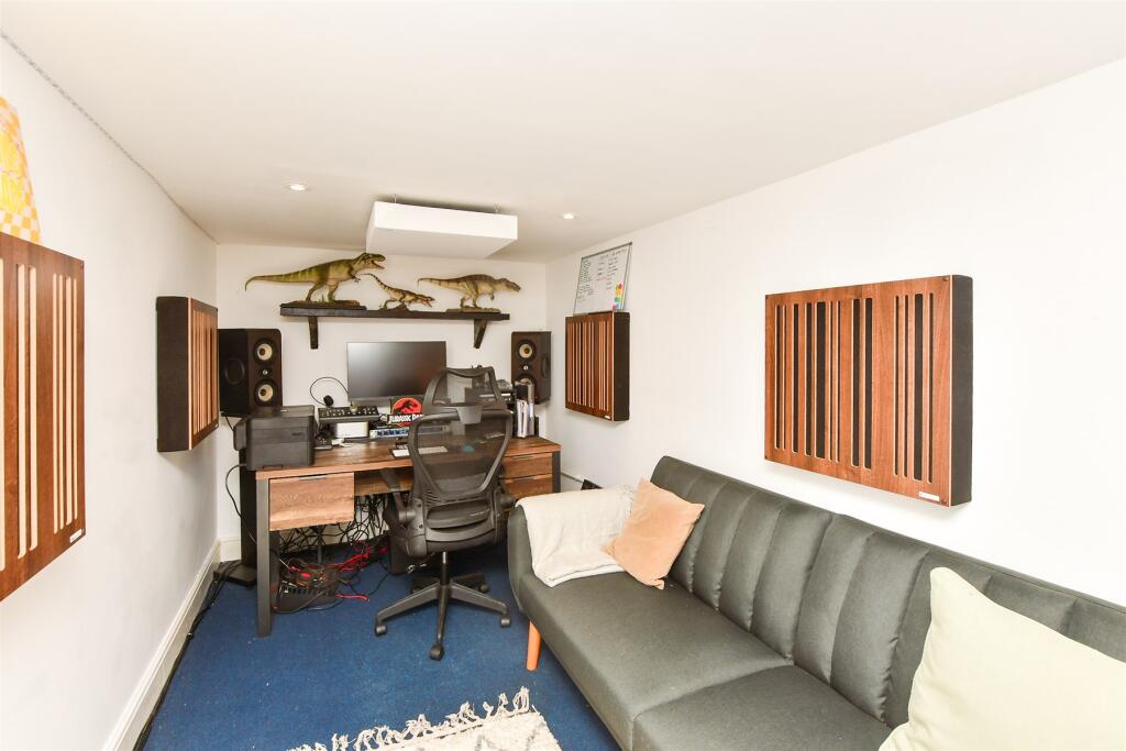 Workshop/Outbuildings