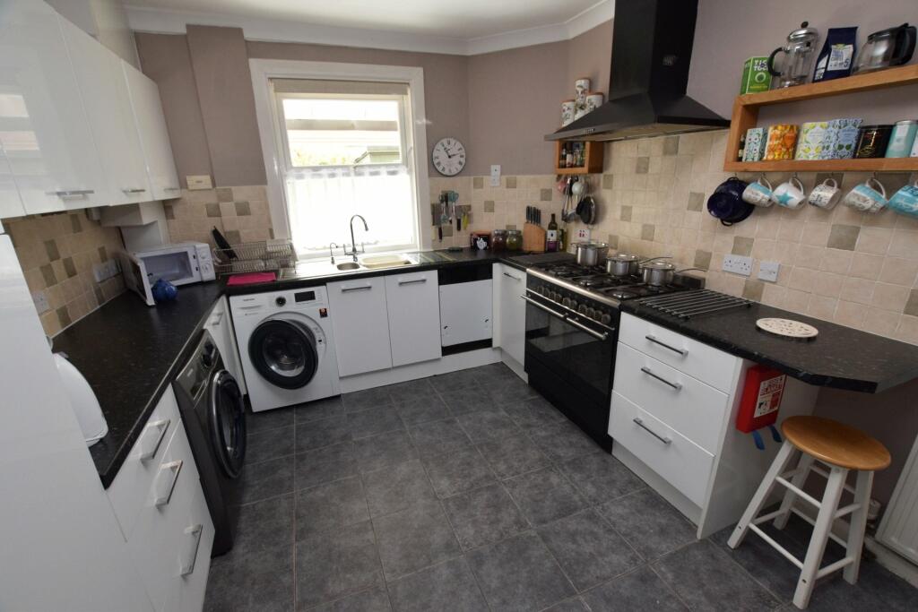 Flat 1 Kitchen