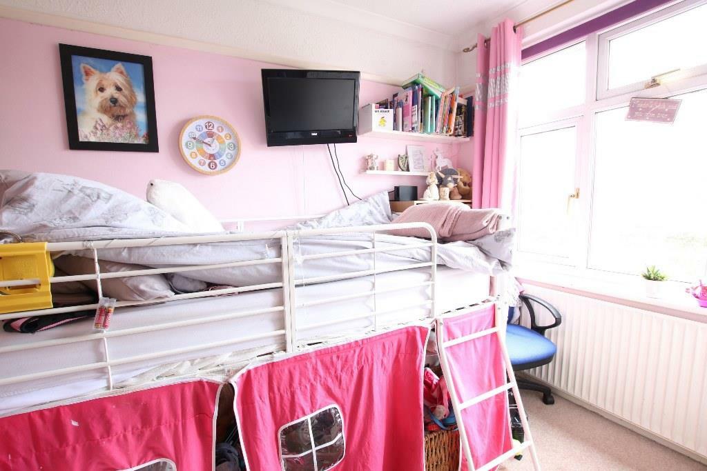 bed 3.JPG