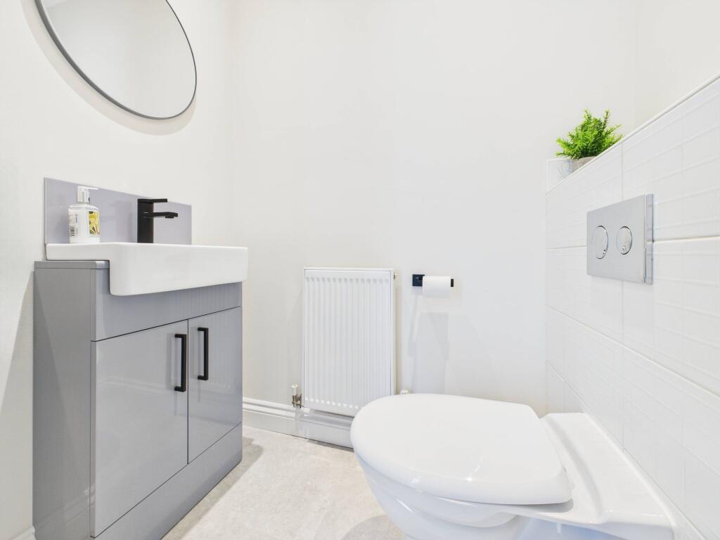 Ground Floor Wc
