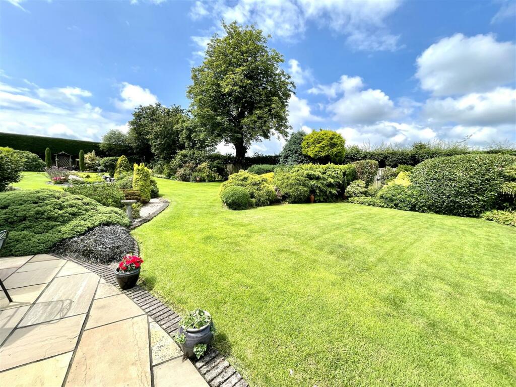 GARDEN.jpeg