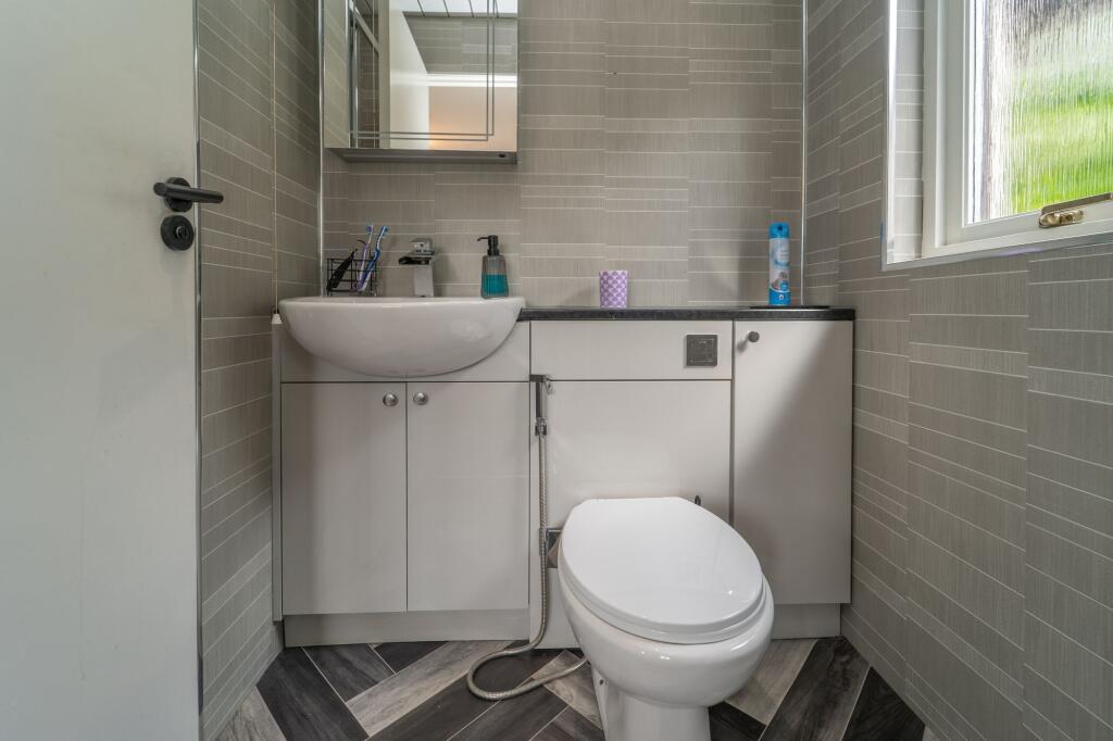 Bedroom Two En-suite