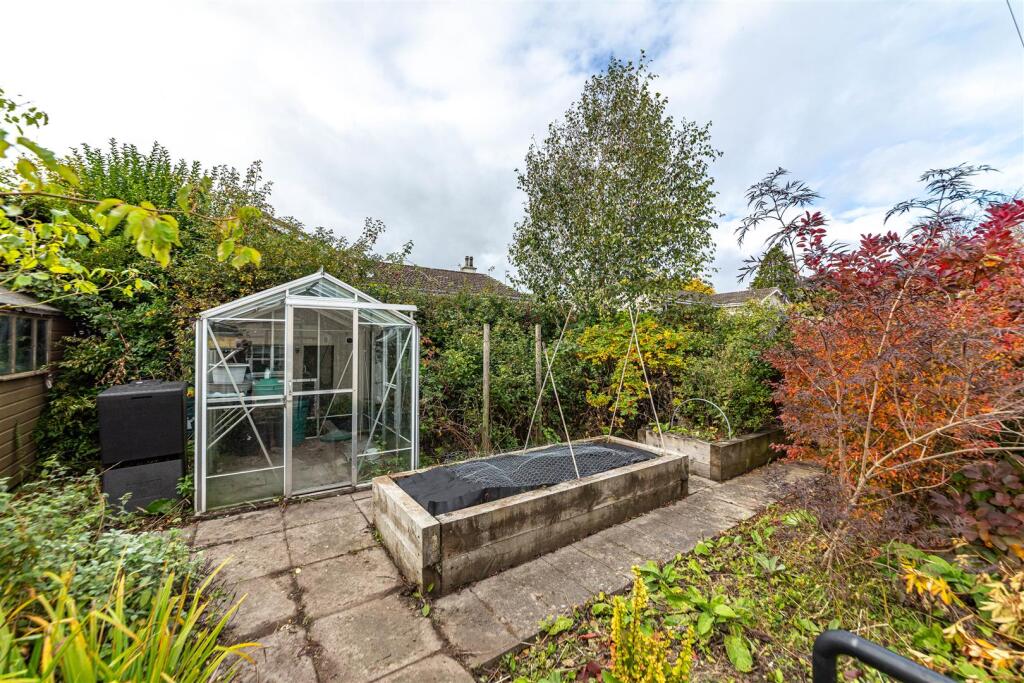 2 Waverley Gardens Darnick 48.JPG