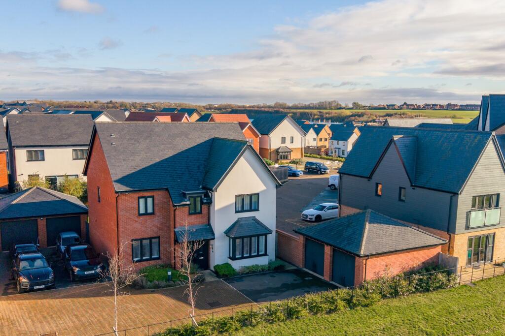 Valehouse Close, Hampton Water, PE7 8RW