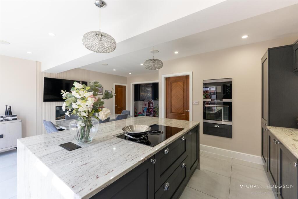 Dykelands Road-14.jpg