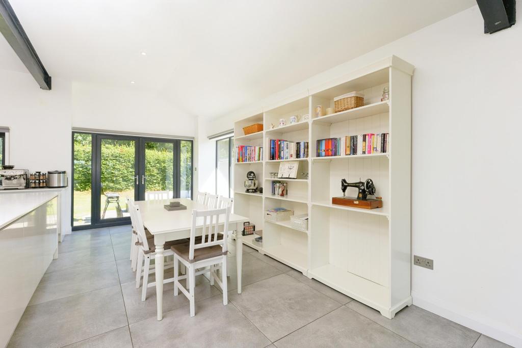 Lounge / Kitchen