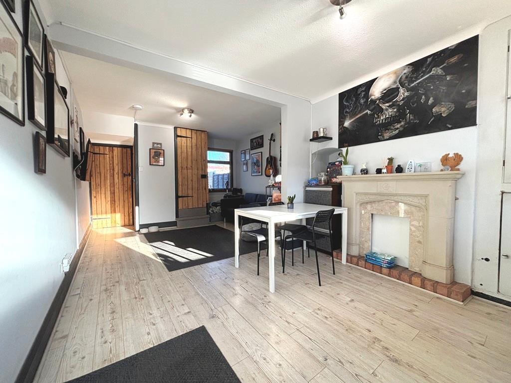 Sitting Dining Room (3).JPG